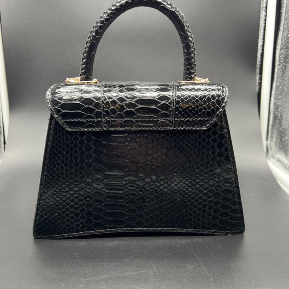 ALDO Black Croc Embossed Mini Top Handle Bag Gold Hardware Charm Chain Y2K - Picture 6 of 7
